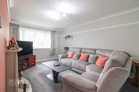 2 bedroom semi-detached bungalow for sale, Odiham Close, Tamworth