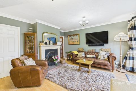 3 bedroom semi-detached house for sale, Willow Road, Barton-under-Needwood