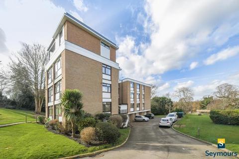 undefined, Weybridge, Surrey, KT13