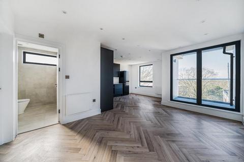undefined, Weybridge, Surrey, KT13