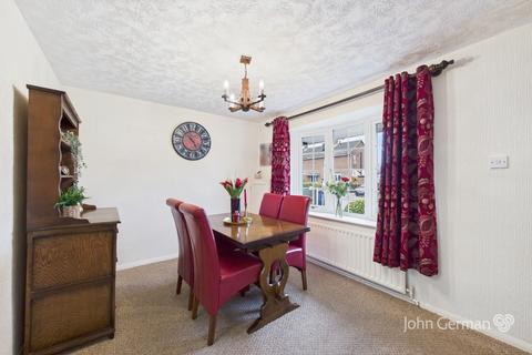 22 Lightfoot Road, Uttoxeter, ST14 7HB