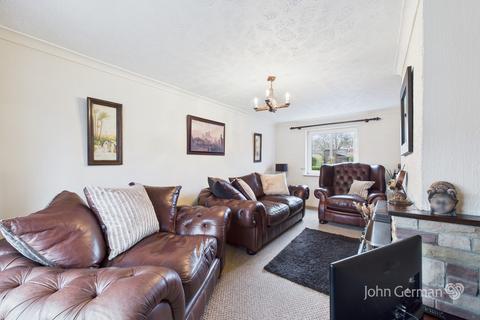 22 Lightfoot Road, Uttoxeter, ST14 7HB