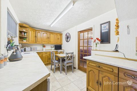 22 Lightfoot Road, Uttoxeter, ST14 7HB