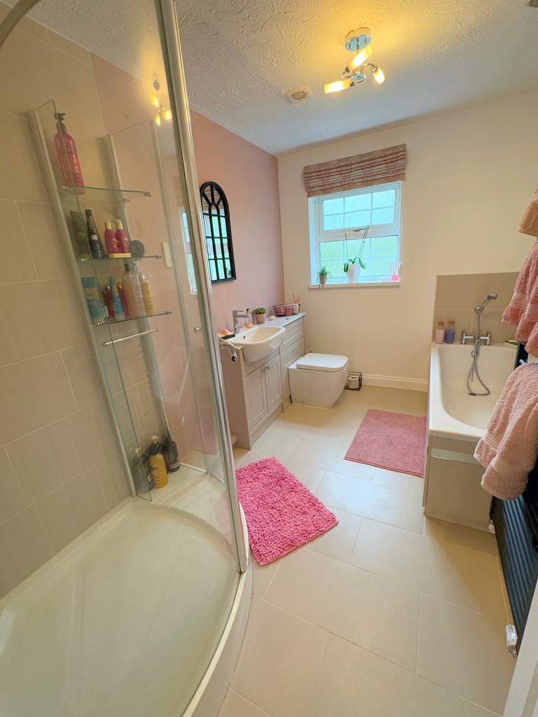 Bathroom vert