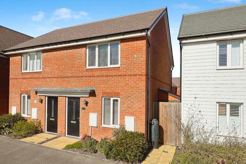 2 bedroom semi-detached house for sale, Woodpecker Way, Hythe