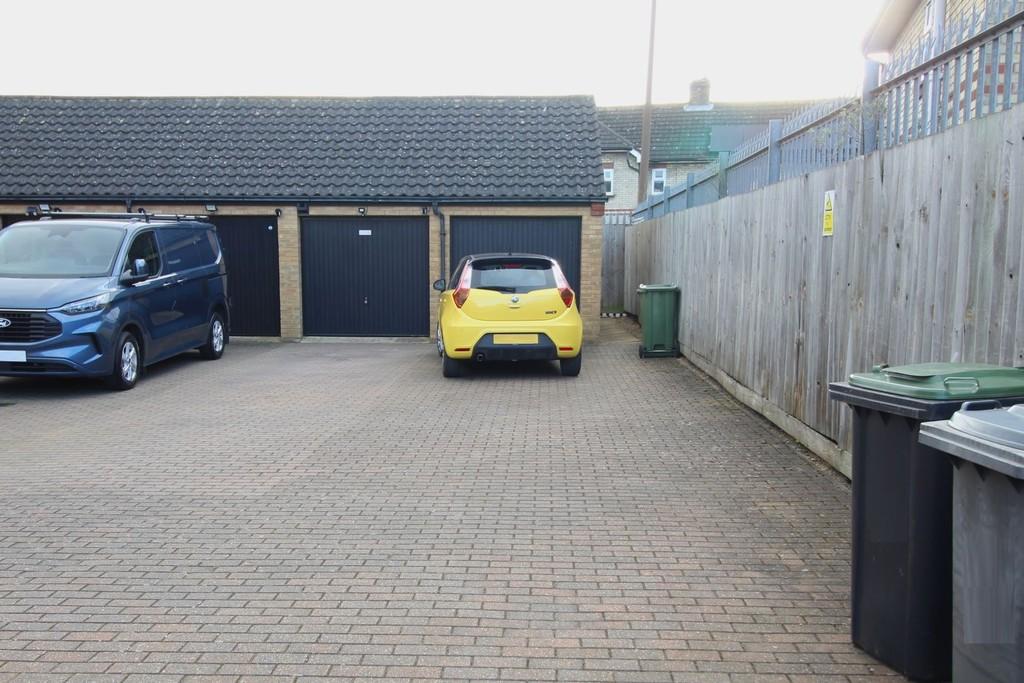 Garage 2