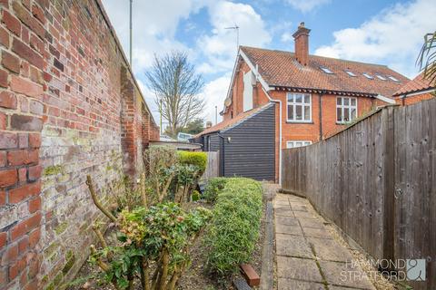 2 bedroom flat for sale, Branford Road, Norwich