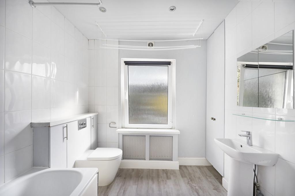 A e08546