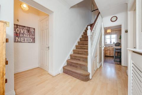 25 Vincent Road, Coulsdon, CR5 3DH