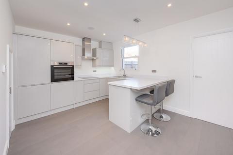 undefined, Godstone Road, Caterham CR3