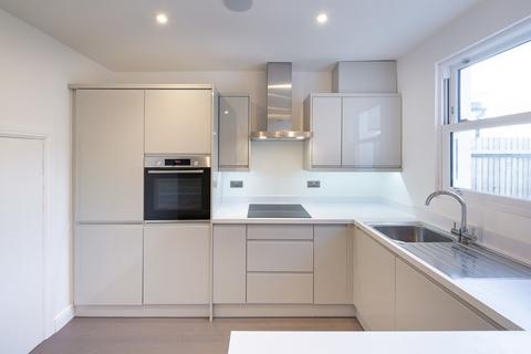 undefined, Godstone Road, Caterham CR3