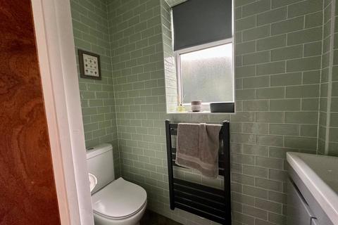 16 Rochford Avenue, Waltham Abbey, EN9 1SD
