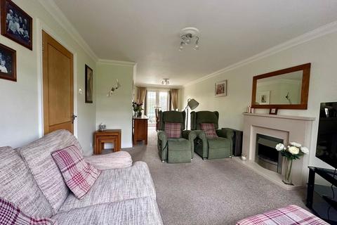 16 Rochford Avenue, Waltham Abbey, EN9 1SD