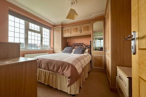 16 Rochford Avenue, Waltham Abbey, EN9 1SD