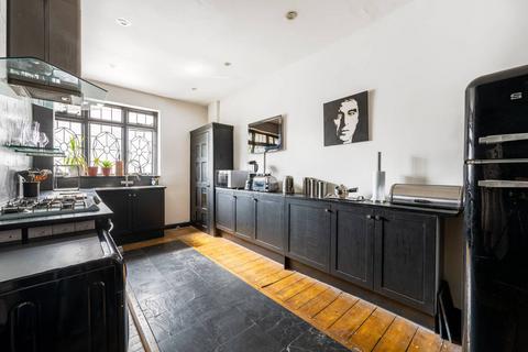 3 bedroom flat for sale, Aylestone Avenue, Queen's Park, London, NW6
