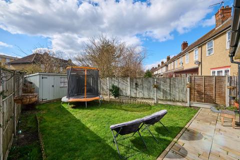 3 bedroom end of terrace house for sale, Manchester Grove, London