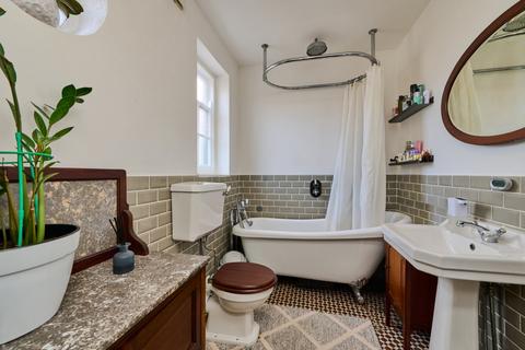3 bedroom end of terrace house for sale, Manchester Grove, London