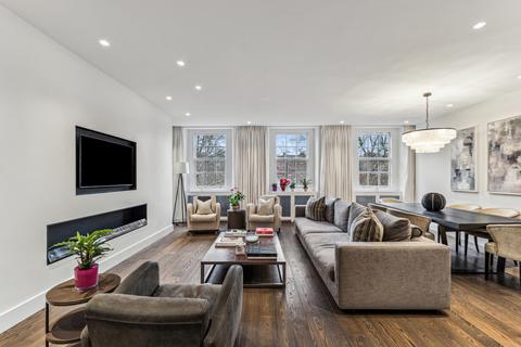 3 bedroom flat for sale, Cadogan Square, Knightsbridge