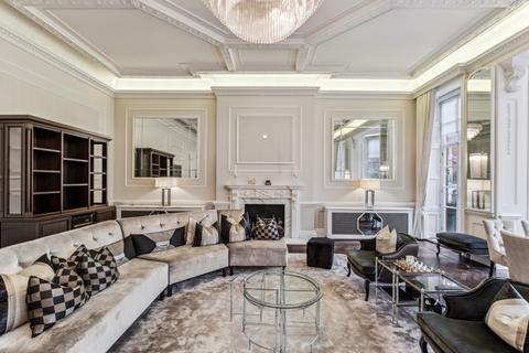 2 bedroom flat for sale, Cadogan Square, Knightsbridge