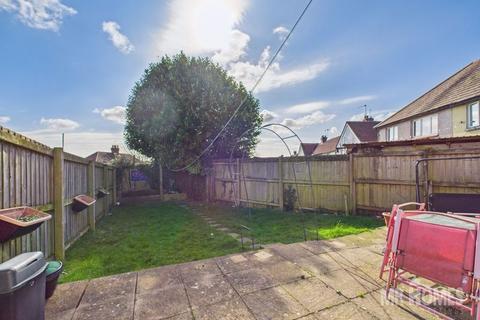 61 Archer Road, Cardiff, CF5 4FN