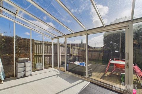 61 Archer Road, Cardiff, CF5 4FN