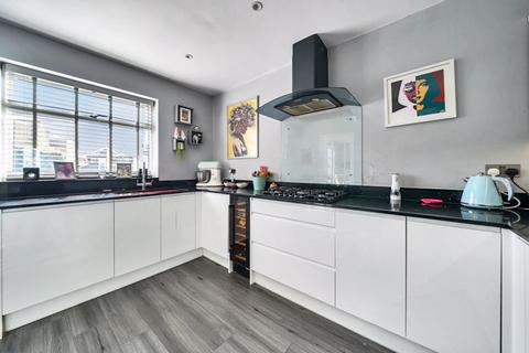 20 Bramley Road, East Peckham, Tonbridge, TN12 5BW
