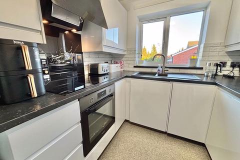 2 bedroom apartment for sale, Hillingford Avenue, Great Barr,  Birmingham B43 7LE