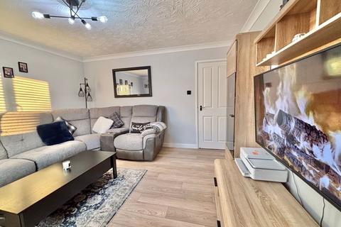 2 bedroom apartment for sale, Hillingford Avenue, Great Barr,  Birmingham B43 7LE