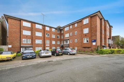 2 bedroom retirement property for sale, Eleanors Court, Dunstable