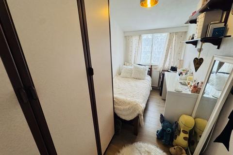 11 Hermes Walk, Northolt, UB5 6TG