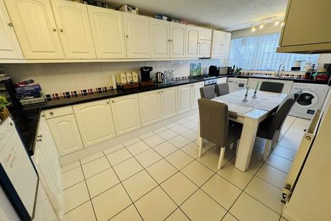 11 Hermes Walk, Northolt, UB5 6TG