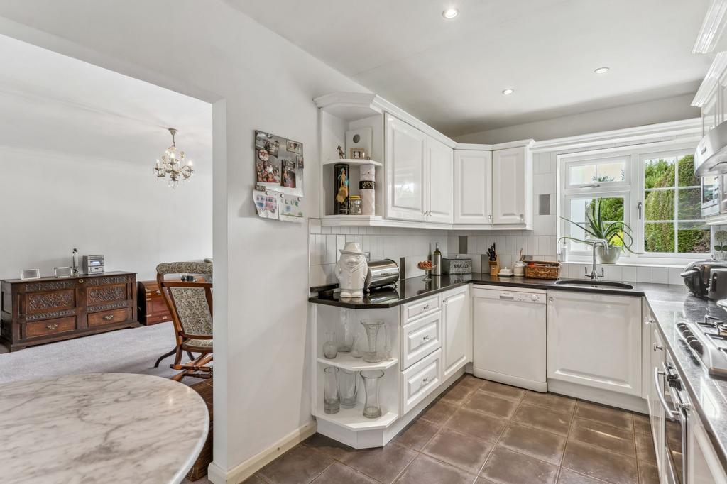 Kitchen (3)