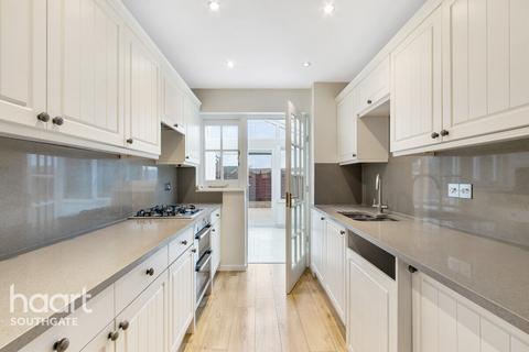 4 bedroom detached house for sale, Chasewood Avenue, London