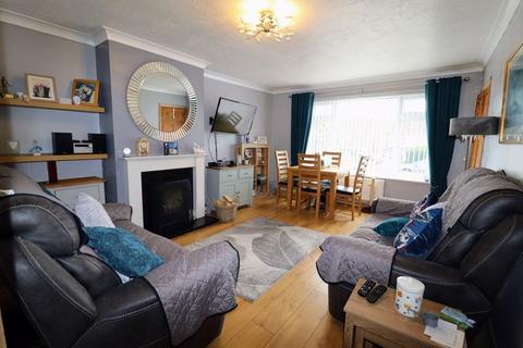 2 bedroom semi-detached bungalow for sale, Milton Grove, Bletchley, Milton Keynes