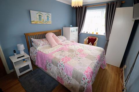 2 bedroom semi-detached bungalow for sale, Milton Grove, Bletchley, Milton Keynes