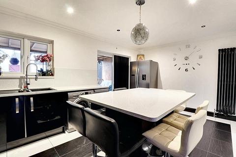 6 Alfred Road, Aveley, South Ockendon, RM15 4SU