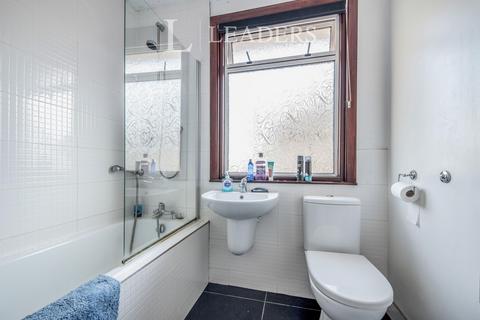 4 bedroom semi-detached house to rent, Everard Road, Bedford MK41 9LD