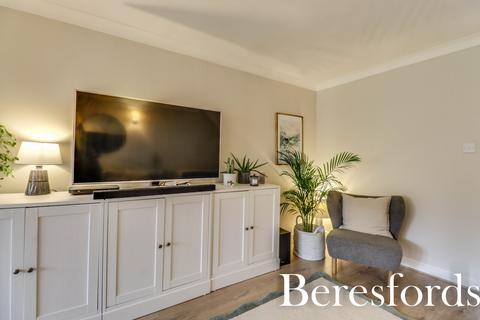 43 Greding Walk, Hutton, Brentwood, CM13 2UF