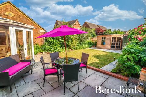19 Fyfield Drive, South Ockendon, RM15 5QE