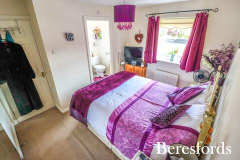 19 Fyfield Drive, South Ockendon, RM15 5QE