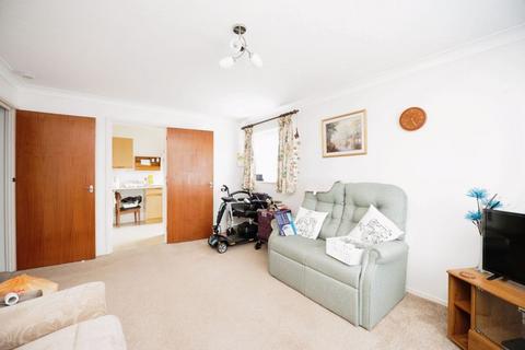1 bedroom retirement property for sale, Abbs Cross Gardens, Hornchurch RM12