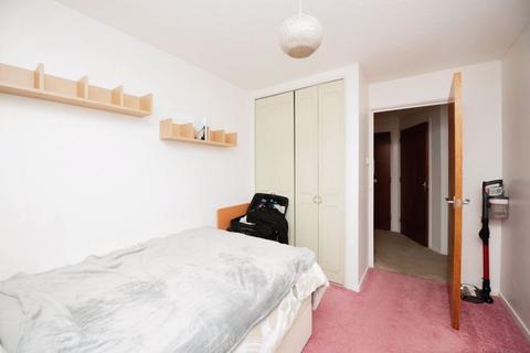 1 bedroom retirement property for sale, Abbs Cross Gardens, Hornchurch RM12