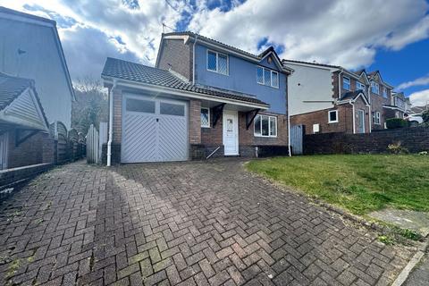 8 Cwrt Coed Parc, Maesteg, CF34 9DG