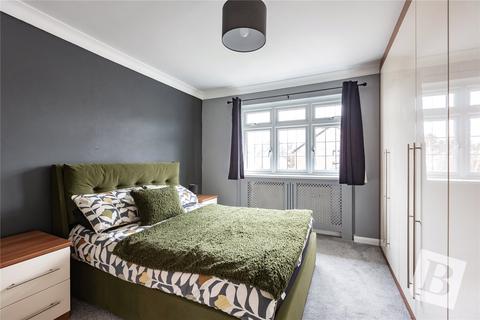 29 Hedingham Road, Hornchurch, RM11 3QH
