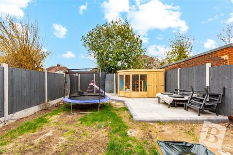 29 Hedingham Road, Hornchurch, RM11 3QH