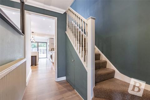 29 Hedingham Road, Hornchurch, RM11 3QH