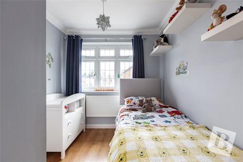 29 Hedingham Road, Hornchurch, RM11 3QH