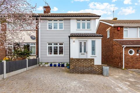 29 Hedingham Road, Hornchurch, RM11 3QH