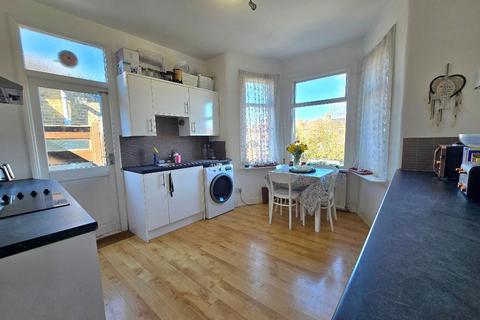 101a Boscombe Road, Southend-on-sea, SS2 4JP