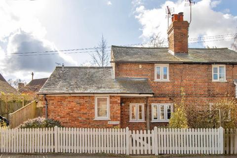 Studio Cottage, 2 Common Road, Sissinghurst, Cranbrook, TN17 2JR